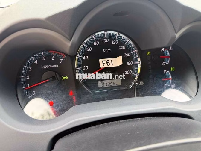 Toyota Fortuner 2015 Tự động Bạc 57000 km