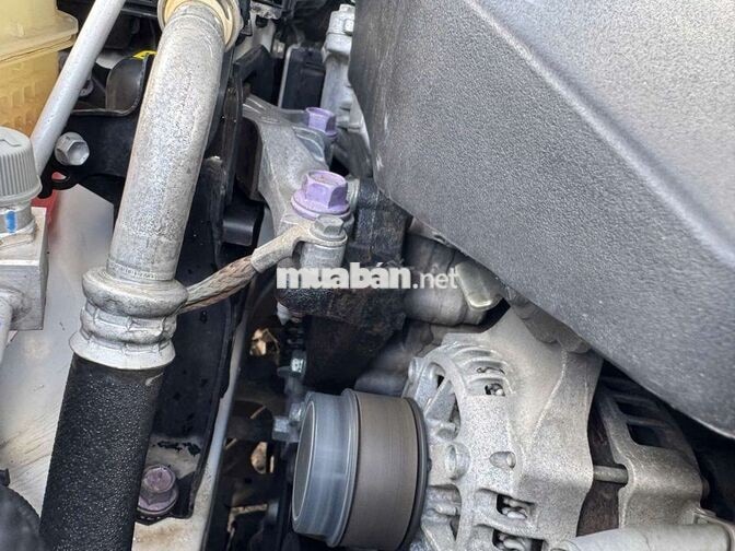Toyota Corolla Cross 2021 1.8V, màu trắng,8v2 km