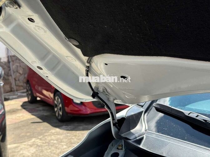 Toyota Corolla Cross 2021 1.8V, màu trắng,8v2 km