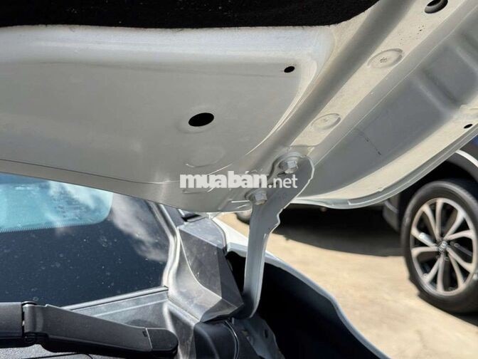 Toyota Corolla Cross 2021 1.8V, màu trắng,8v2 km