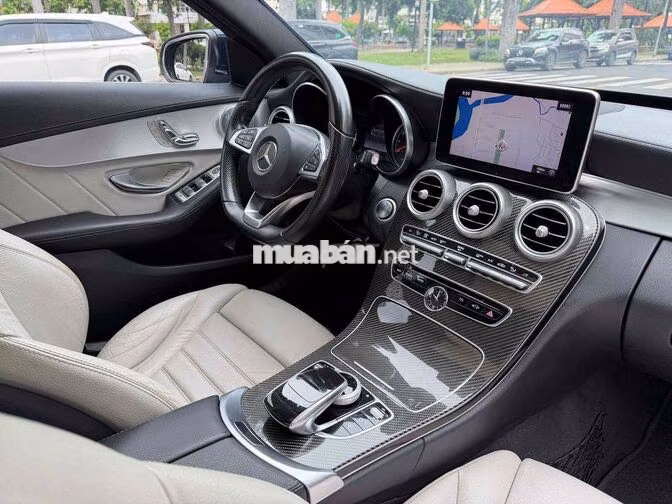 Mercedes C300 AMG 2017 Xanh đen 54.000 km
