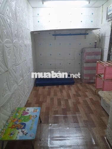 Phòng trọ giá rẻ Q1 giờ giấc tự do thuận tiện đi về