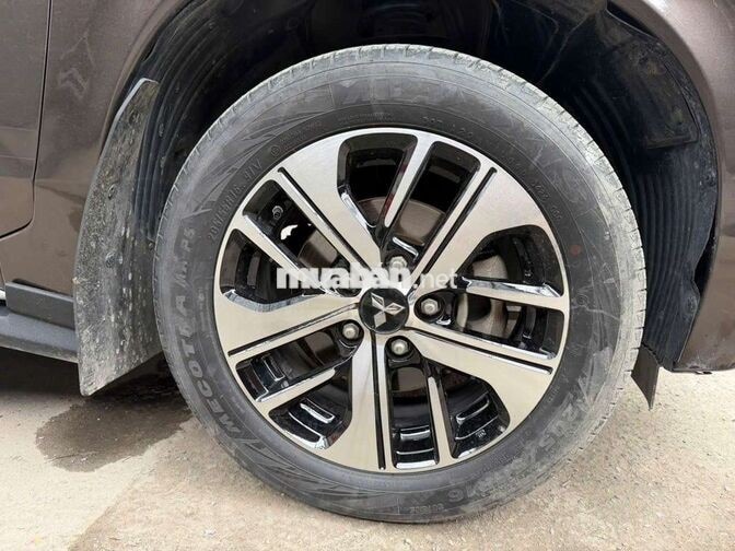 Mitsubishi Xpander 2019 1.5AT,màu xám,7v6 km