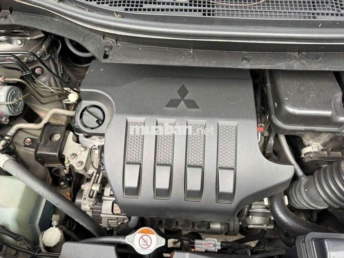 Mitsubishi Xpander 2019 1.5AT,màu xám,7v6 km