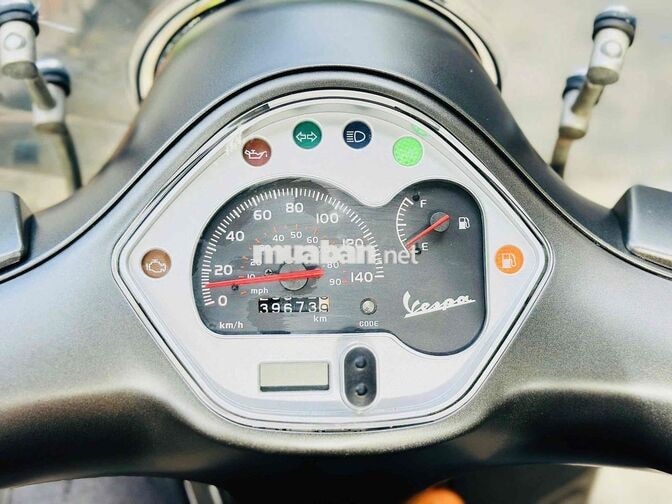 Piaggio Vespa GTS 125cc 3Val IE 2015 Ghi xám