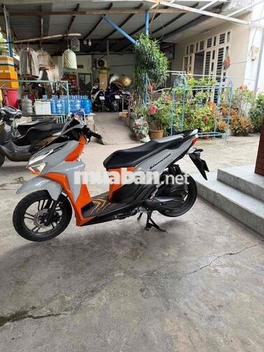 Honda Vario 150 2021 bạc cam