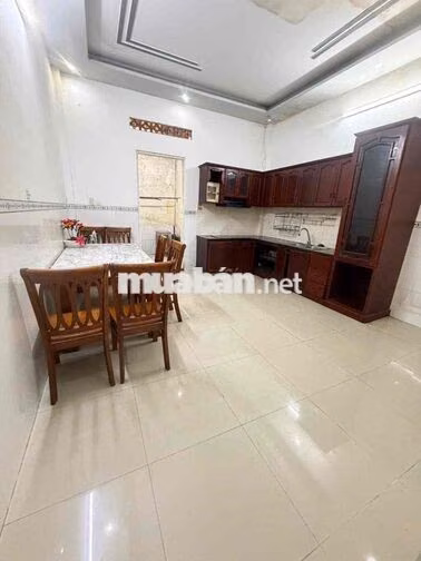 Nhà lầu 3 phòng hẻm ô tô Trần Quang Diệu