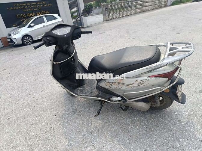 Honda Lead 2013 Bạc