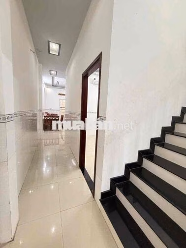 Nhà lầu 3 phòng hẻm ô tô Trần Quang Diệu