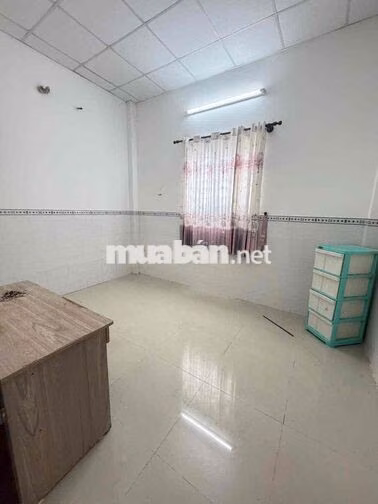Nhà lầu 3 phòng hẻm ô tô Trần Quang Diệu
