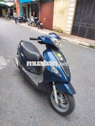 Piaggio Fly FI Tự động Đỏ bạc