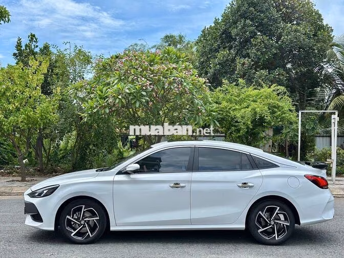 MG MG 5 Luxury 2024 Trắng 39.000 km