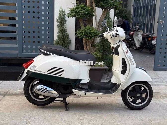 Piaggio Vespa GTS 125 3Vie 2015 Trắng Đã sử dụng