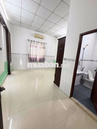 Nhà lầu 3 phòng hẻm ô tô Trần Quang Diệu