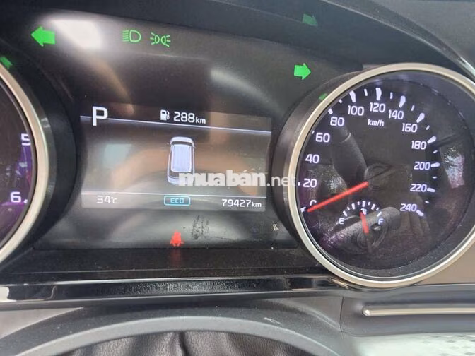 KIA CARNIVAL 2.2L SX LUXURY 2022, DẦU 8GHE 79000KM