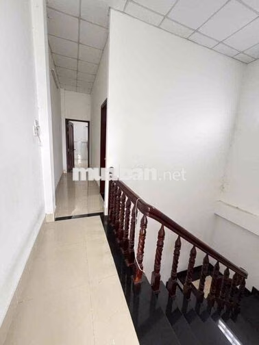 Nhà lầu 3 phòng hẻm ô tô Trần Quang Diệu