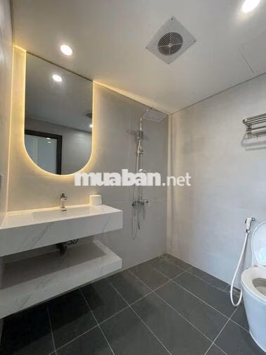 CHO THUÊ CĂN HỘ CC HOÀNG ĐẠO THÚY. NHÀ ĐẸP Ở LUÔN.