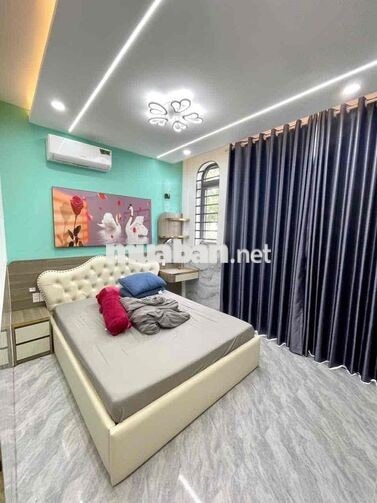 nhà 2 lầu 1 trệt gần ngã tư Bình Chuẩn,4p ngủ,có nội thất,đường 7m