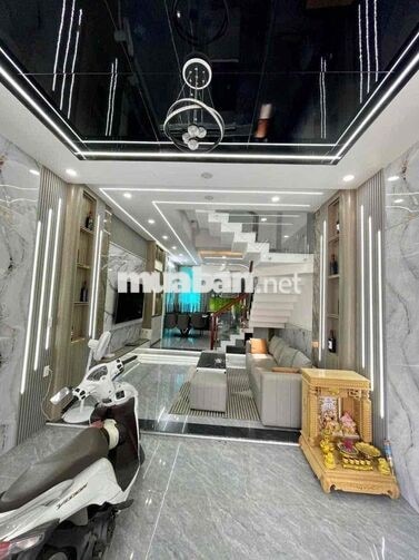 nhà 2 lầu 1 trệt gần ngã tư Bình Chuẩn,4p ngủ,có nội thất,đường 7m