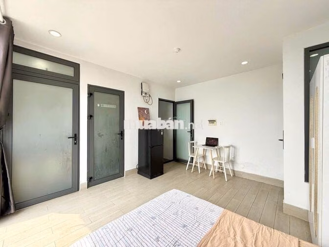 STUDIO TÁCH BẾP FULL NỘI THẤT HIỆN ĐẠI NGAY NGUYỄN VĂN LƯỢNG