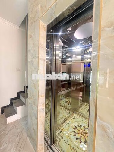 Cho thuê nhà nguyên căn mới 5 tầng x35m2 có thang máy xịn