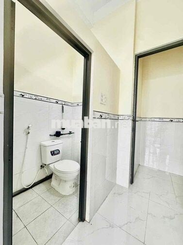 Cho thuê phòng trọ có bancong bên cạnh ĐH Công Thương