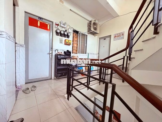 Bán Vinhomes Hóc Môn đường 13m lề đường 3m ngang 5m dài 10m HC đủ.