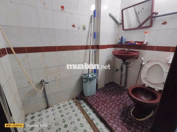 Nhà 72m2 2pn 1wc hẻm xe hơi gần ĐH Luật 8triệu