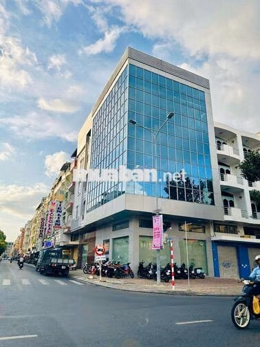 CHO THUÊ TOÀ NHÀ VĂN PHÒNG HƠN 1.000M2 MẶT TIỀN TÔ HIẾN THÀNH QUẬN 10 