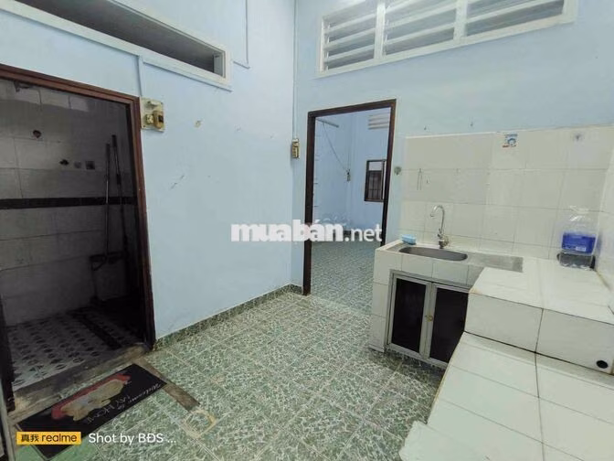 Nhà 72m2 2pn 1wc hẻm xe hơi gần ĐH Luật 8triệu