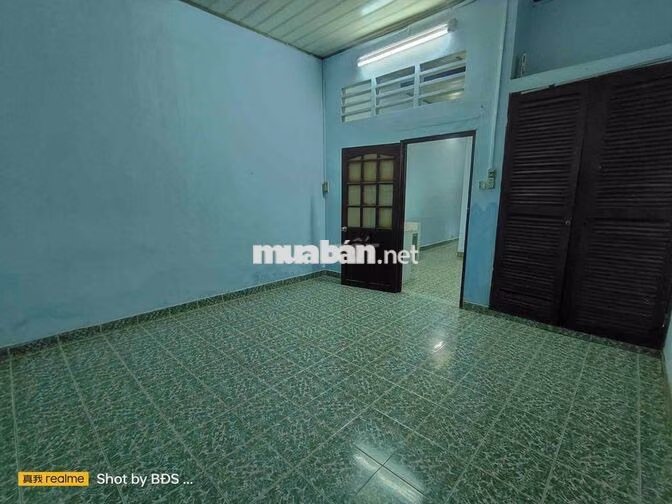 Nhà 72m2 2pn 1wc hẻm xe hơi gần ĐH Luật 8triệu