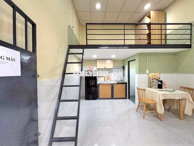 DUPLEX GÁC CAO MỚI XÂY NGAY ĐH NGÂN HÀNG -