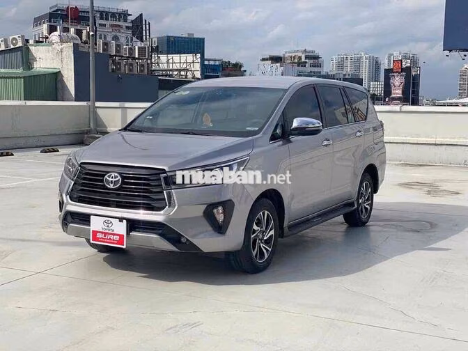 Toyota Innova G 2022 Số tự động Bạc