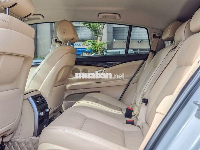 BMW 528i GT Model 2018 Trắng 39.000 Miles