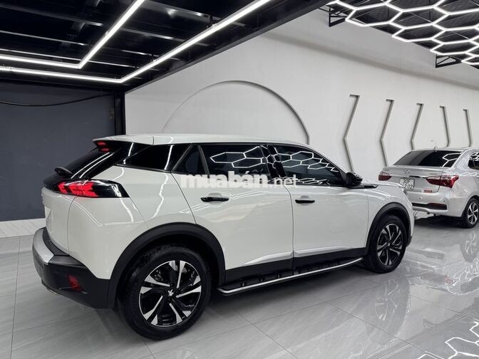 Peugeot 2008 2022 1.2AT Active Trắng Tự động
