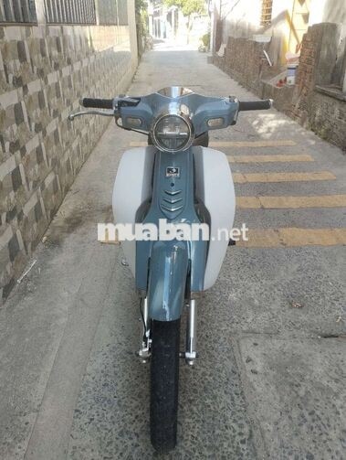 Xe máy Cub 50cc Tự động Xám trắng