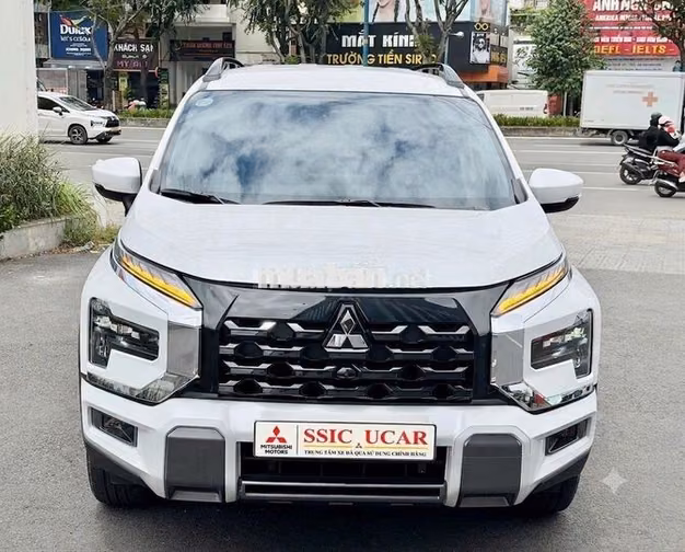 Mitsubishi Xpander Cross  2026-Lướt đi lễ quay đầu