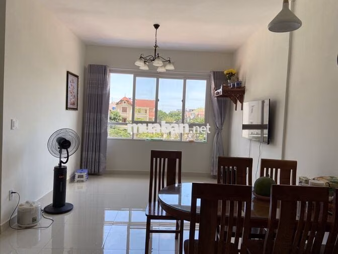 Chính chủ cho thuê CH Green Town 68m2/2PN, có máy lạnh, giá 8tr