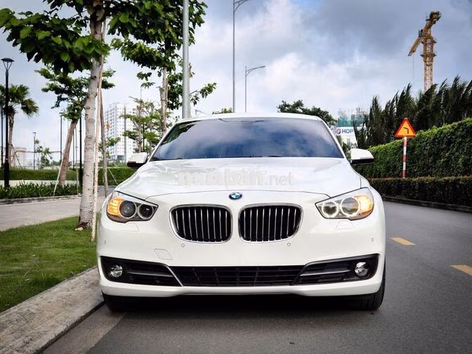 BMW 528i GT Model 2018 Trắng 39.000 Miles