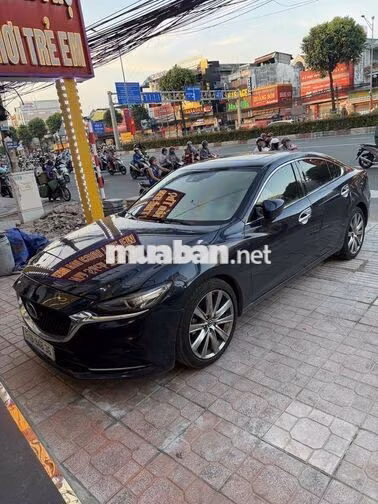 Mazda Mazda 6 Premium 2021 55000 km Đen