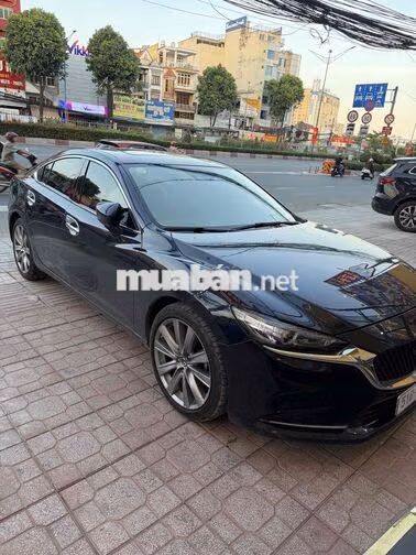 Mazda Mazda 6 Premium 2021 55000 km Đen