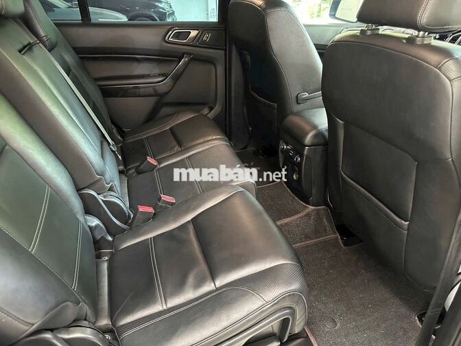 Ford Everest Titanium 2.0 Tubo 4x4 AT 2020 Đen