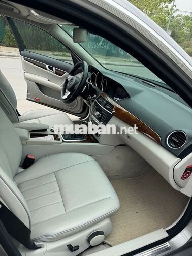 Mercedes C-250 2011 Xám Hơn chục vạn