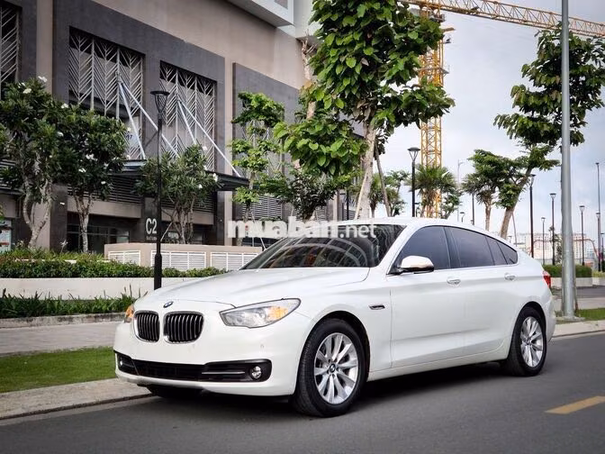BMW 528i GT Model 2018 Trắng 39.000 Miles