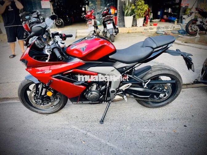Triumph daytona 660 odo 2k 2025 siêu mới