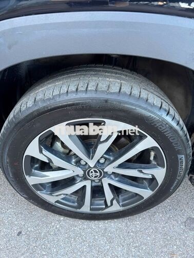 Toyota Corolla Cross 1.8V STĐ 2020 Đen Nhập khẩu