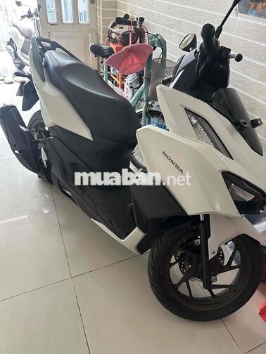 Honda Vario 2024 Trắng nhám 9.500 km