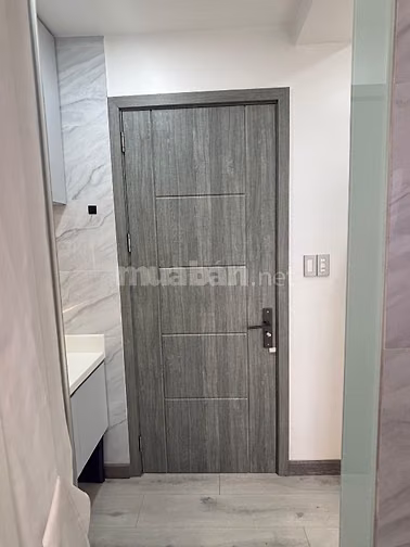 Chính chủ bán căn hộ góc view hồ bơi 