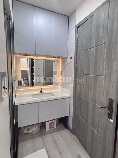 Chính chủ bán căn hộ góc view hồ bơi 