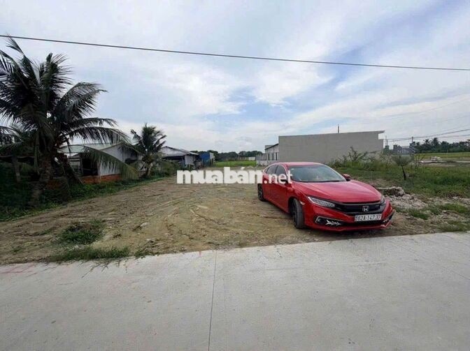 Hàng ngộp, chỉ 1.35 tỷ sở hữu 569m² đất thổ vườn